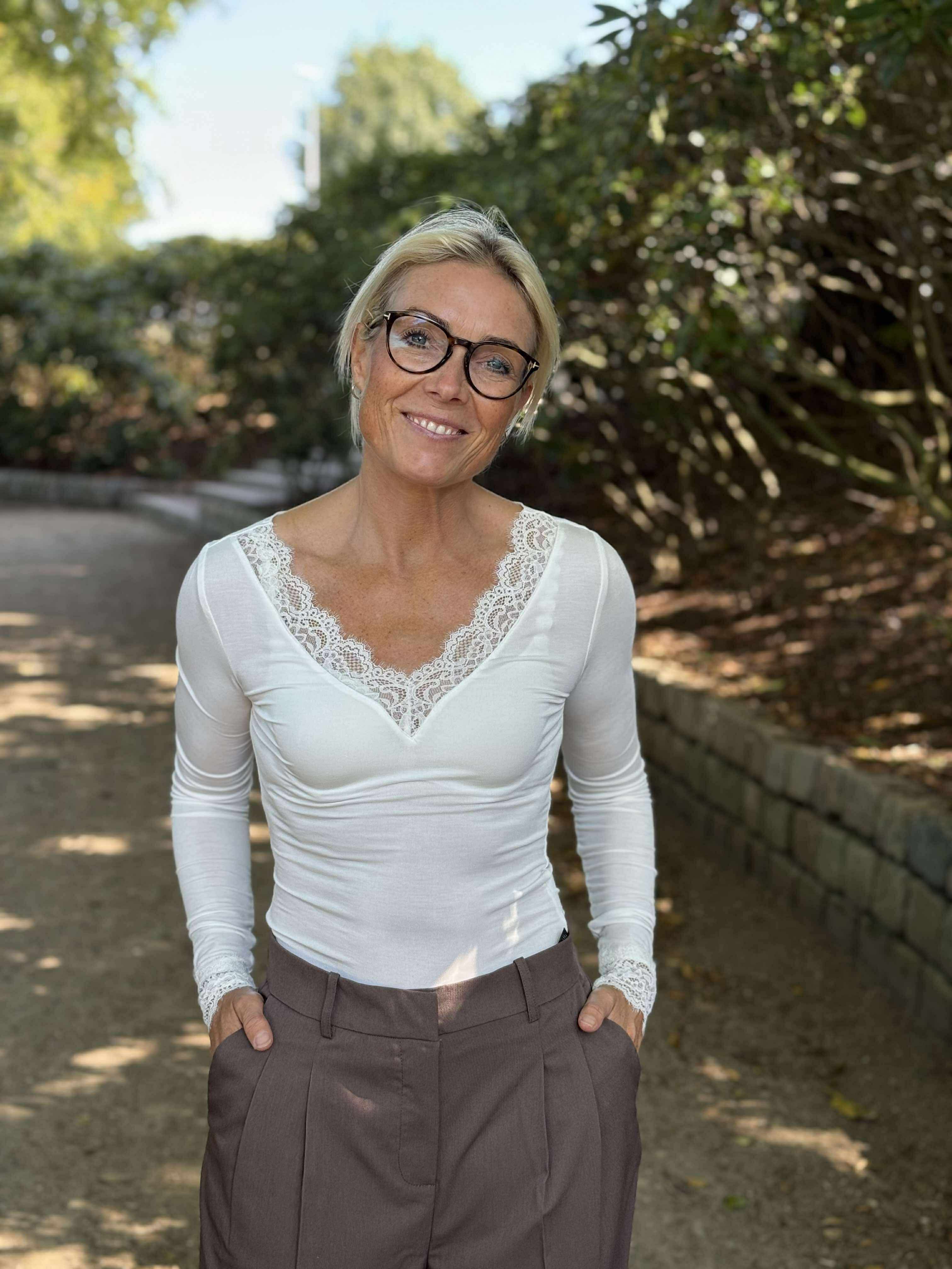 VMSKYE Top - Snow White